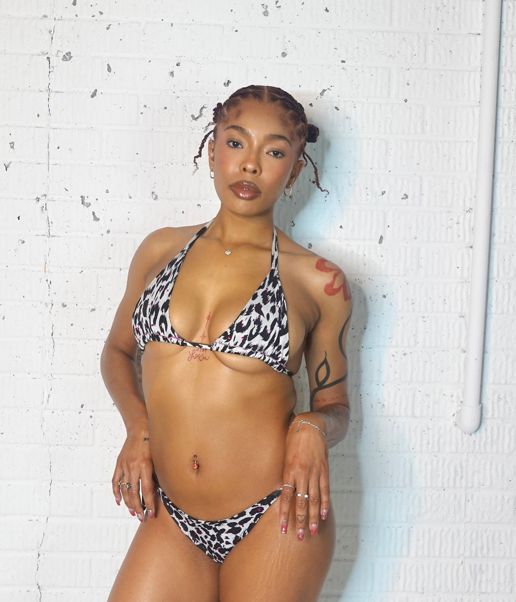 poster girl kini